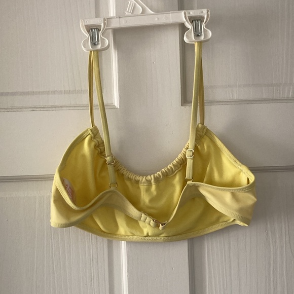Adorable yellow bikini with gold accents top large 11/13 bottom medium - Picture 8 of 12